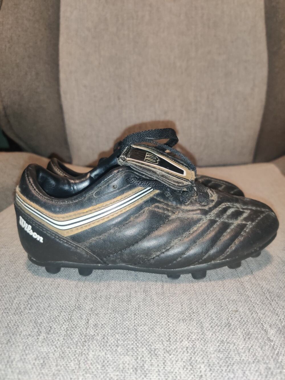 Wilson Soccer Cleats Boys Size 10 Youth